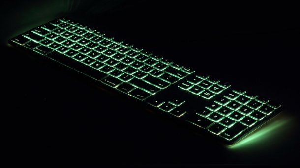 Matias: Kabelgebundene Mac-Tastatur mit RGB-Hintergrundbeleuchtung