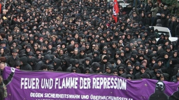 Hamburger Fotofahndung - 20 mutmaßliche G20-Gewalttäter ermittelt