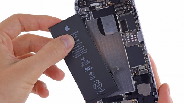 Bericht: Apple zeigt sich beim iPhone-Akkutausch kulant – manchmal
