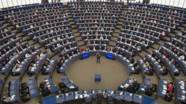 EU-Parlament fordert Steuer für IT-Unternehmen wie Apple, Amazon oder Google