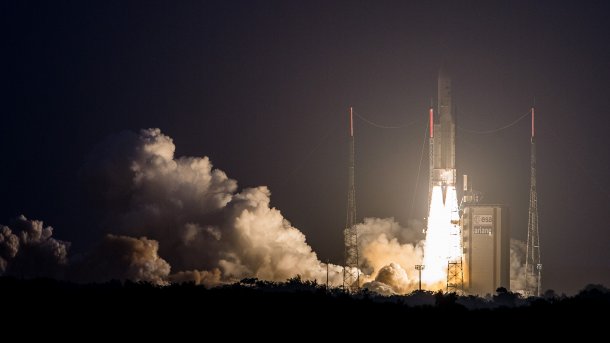 Ariane 5 bringt zwei Kommunikationssatelliten erfolgreich ins All