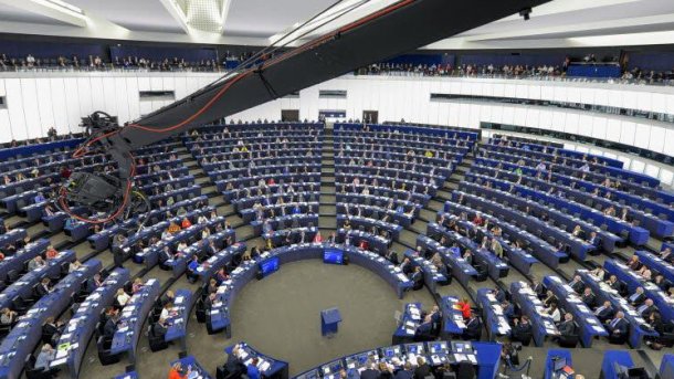 Geldwäsche: EU-Parlament beschließt schärfere Regeln für Kryptowährungen und Vorratsspeicherung von Finanzdaten