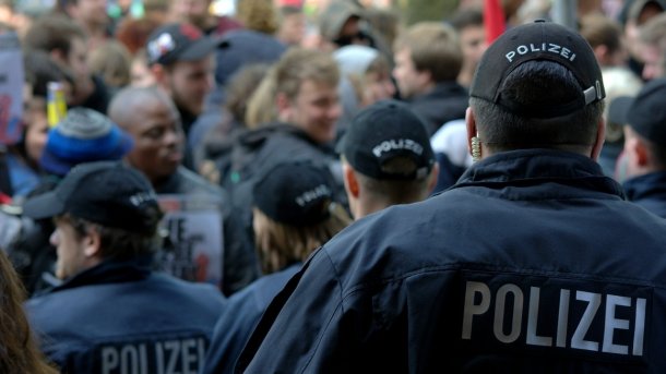 Polizeiaufgabengesetz: Prüfungskommission und "Informationsoffensive" geplant