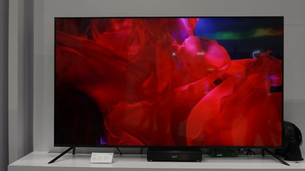 Display Week: 8K-Auflösung für Riesen-TV und kompaktes Notebook