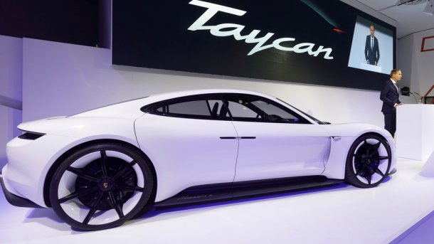 Porsches Elektroauto Taycan: Aus Mission E wird ein lebhaftes junges Pferd