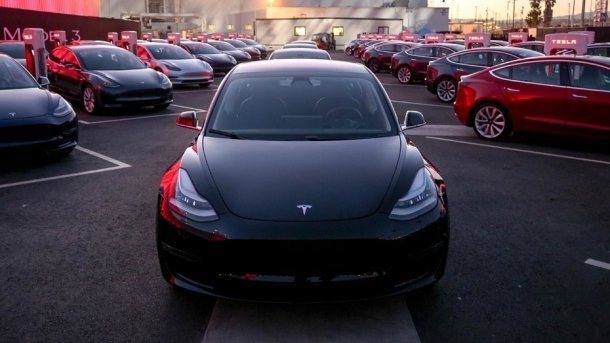 Elektroauto: Tesla erreicht Produktionsziel für Model 3