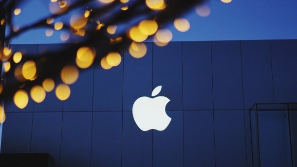 Apple als erstes Unternehmen mehr als eine Billion US-Dollar wert