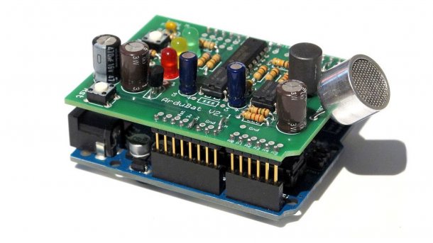 Arduino-Board mit Aufsteckplatine ArduBat