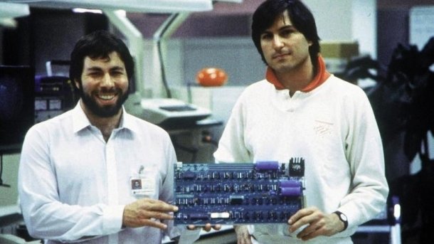 Apple-1 mit Woz und Steve Jobs