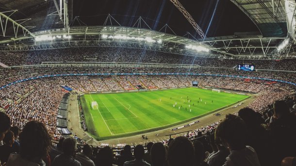 Champions League: Kartellamt untersucht Sky-Deal mit Streamingdienst DAZN
