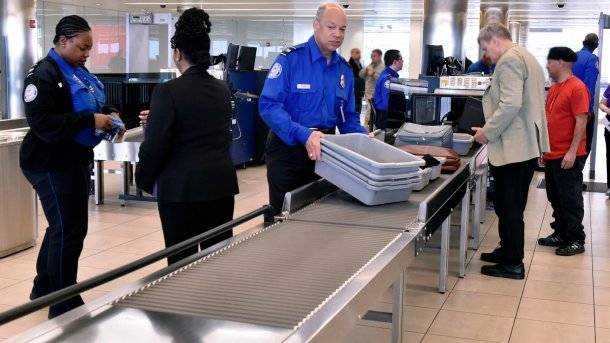 Sicherheitskontrolle am Flughafen Baltimore