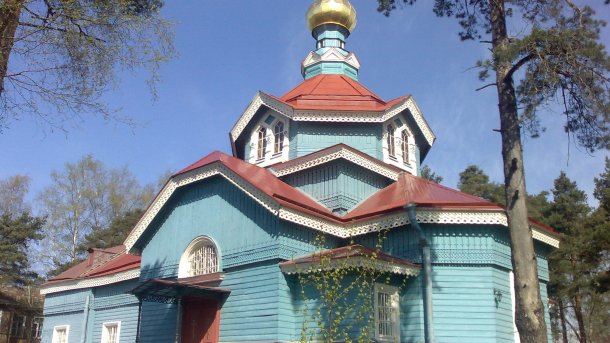 russische Kirche aus Holz