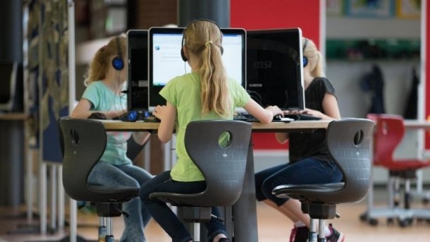 Computer-Arbeitsplatz in der Grundschule