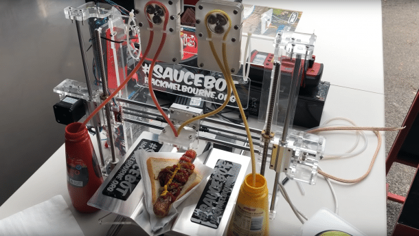 Saucebot: ein 3D-Drucker, der statt Filament Ketchup und Senf verteilt