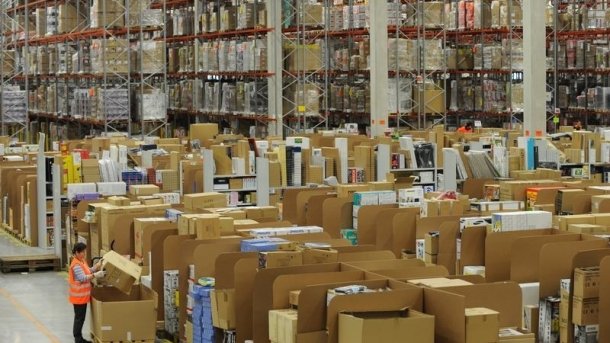 Amazon-Deutschlandchef: Mehr Arbeitsplätze durch Roboter