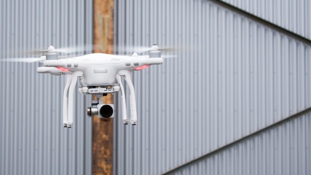 Festnahmen nach Drohnen-Alarm in Gatwick - Rückkehr zum Normalbetrieb