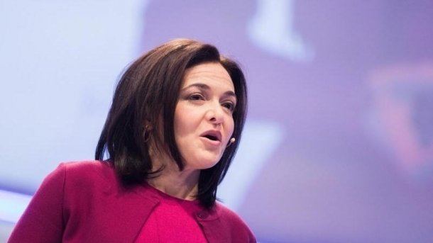 Facebook-Managerin Sandberg verteidigt Daten-Geschäftsmodell