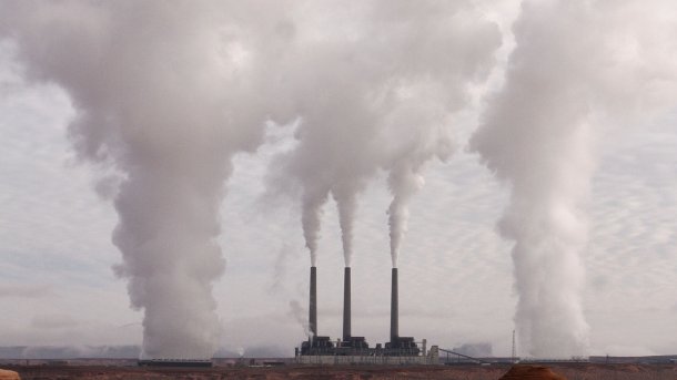EWE-Chef: Alle Luftverschmutzer sollen für Abgase bezahlen
