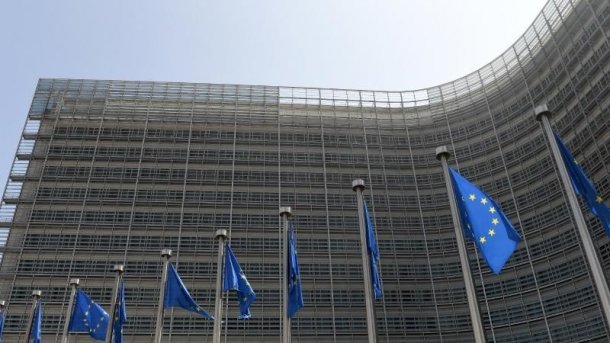 SPD will Digitalsteuer - EU-Kommissar: Einstimmigkeitsprinzip bremst