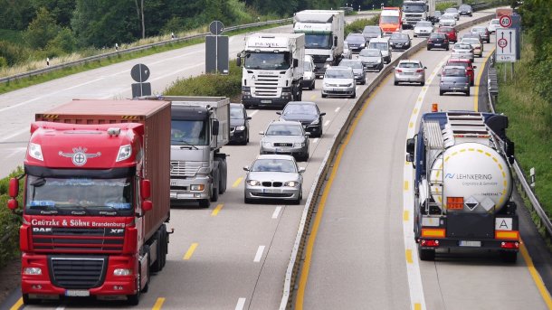 Verkehrssicherheit: EU-Abgeordnete stimmen für Unfalldatenspeicher und Alcolocks