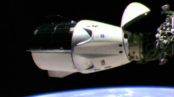 Testflug erfolgreich: Privates Raumkapsel "Crew Dragon" erreicht die ISS