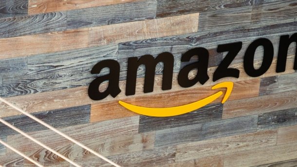 Amazon erneut mit Rekordgewinn, Umsatzwachstum flaut weiter ab