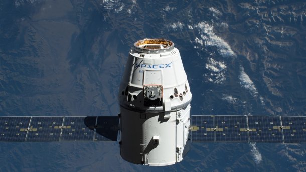 SpaceX-Rakete mit deutschem Algen-Experiment zur ISS gestartet