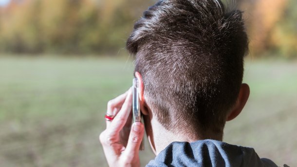 Bundesbürger telefonieren erstmals mehr mobil als vom Festnetz