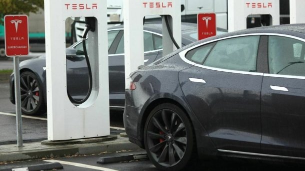 Mobilitätsexperte über Tesla: "Dümmste und obszönste Variante der Elektromobilität