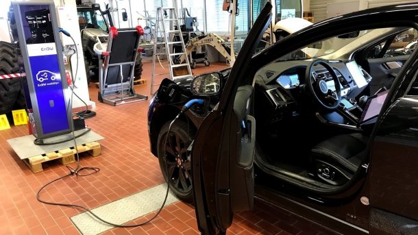 Elektroautos: Bosch zeigt "intelligente" Ladesäule
