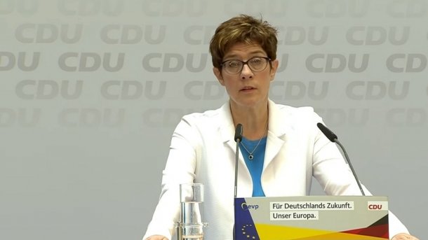 Wahlschlappe nach Rezo-Clip: CDU-Chefin erwägt Regeln für Meinungsäußerungen