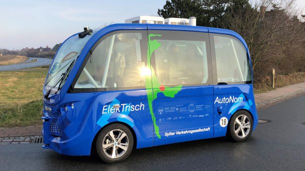 Sylt: Autonom fahrender Bus wird gut angenommen