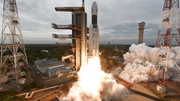 Neuer Wettlauf im All: Indien schickt eine Raumsonde zum Mond