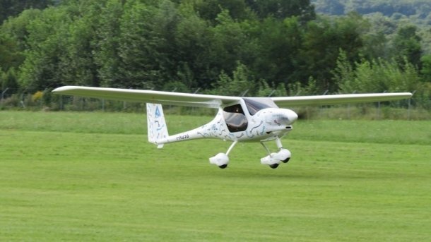 Elektro-Kleinflugzeug in Norwegen bruchgelandet