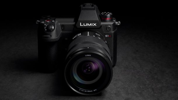 Panasonic Lumix S1H verfügbar: Spiegellose Systemkamera für Video