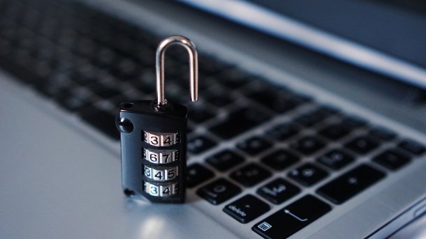 Keine Sicherheit: Zwei-Faktor-Authentifizierung automatisiert hacken