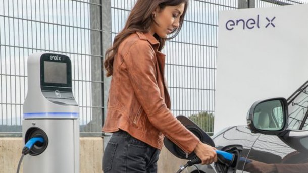 Elektroautos: Enel X beteiligt sich an Stromtankstellen-Plattform Hubject