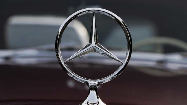 Daimler muss Tausende Diesel zurückrufen – Scheuer kritisiert "Salamitaktik"