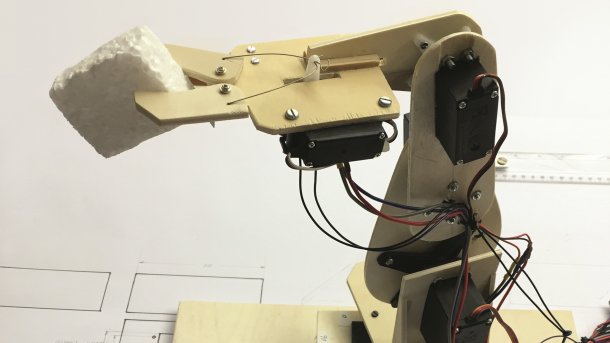 Make Spezial: Jetzt anmeldgen zur Roboter Prototyping Session im Hafven
