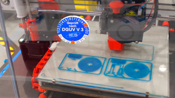 499-Euro-3D-Drucker für Schulen jetzt mit Prüfsiegel