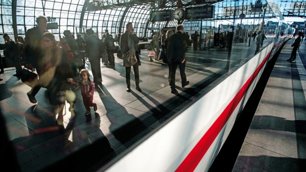 Bahn kündigt zusammenhängendes WLAN-Netz in Zügen und an Bahnhöfen an