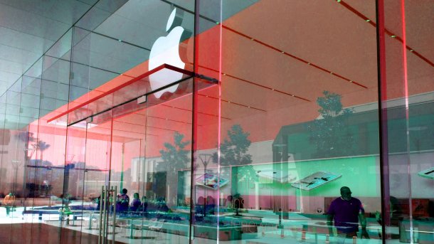 Gläserne Fassade eines Apple-Shops