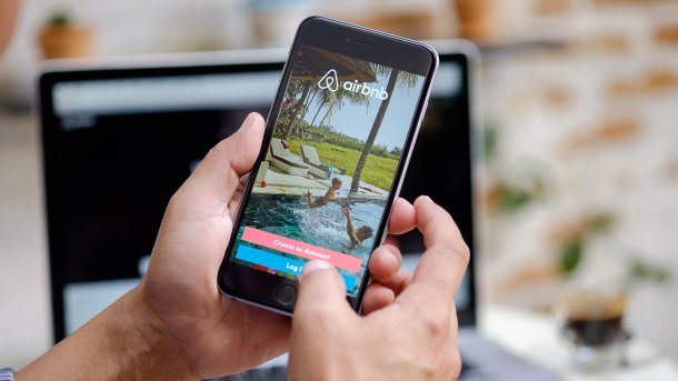 Airbnb bewirbt Überwachungs-Sensoren für Vermieter
