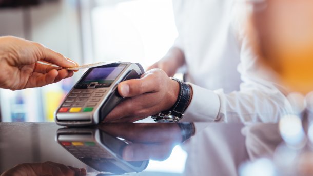 Mastercard setzt Limit für kontaktlose Zahlungen ohne PIN hoch