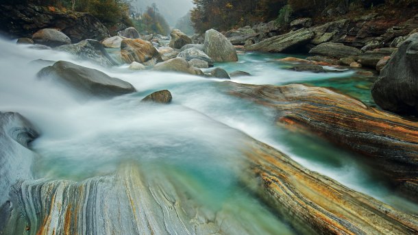 Von Wasser und Steinen: Landschaftsaufnahmen mit Dynamik