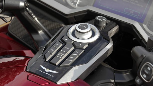 Honda Gold Wing ab Juni mit Android Auto heise autos