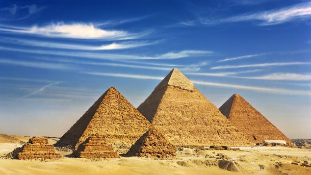 Von Pyramiden und Dokumentation