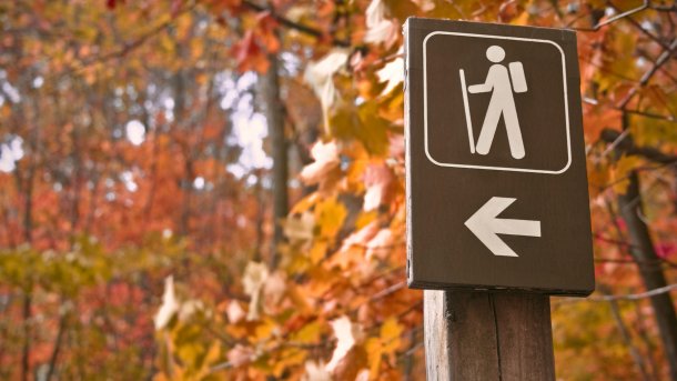 Umfrage: Wanderer wollen trotz Smartphones weiter Wegemarkierungen