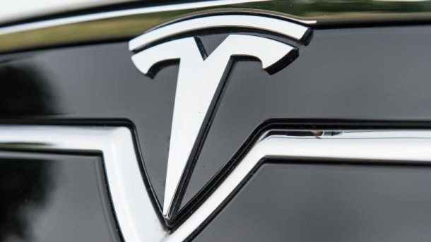 Elektrofahrzeug Tesla S