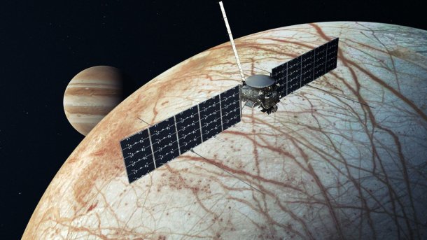 Europa Clipper Sonde über Jupitermond